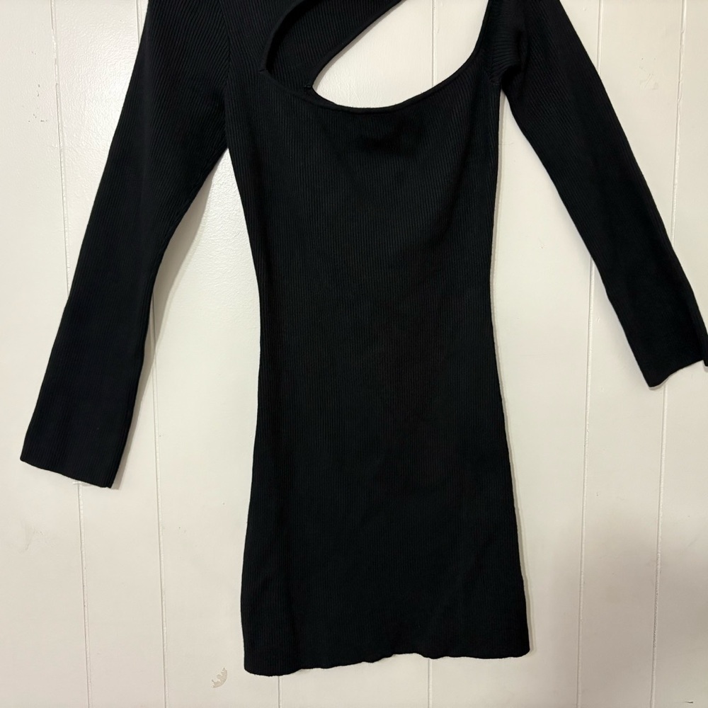 Pretty Lavish Lillian Cut Out Mini Knit Dress Black Sz L Chic Modern Statement - Picture 3 of 10